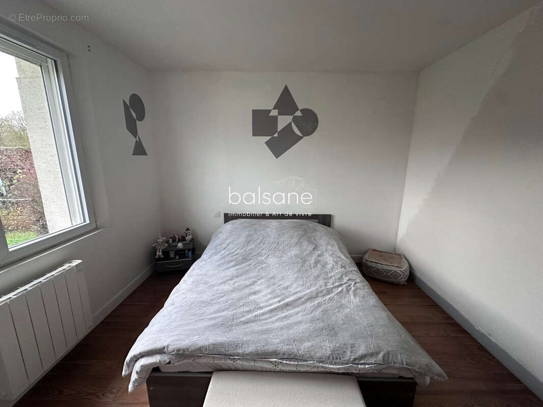 Maison à SAINT-DENIS-DES-MONTS