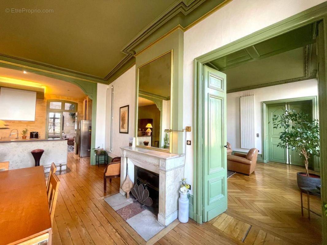 Appartement à BORDEAUX