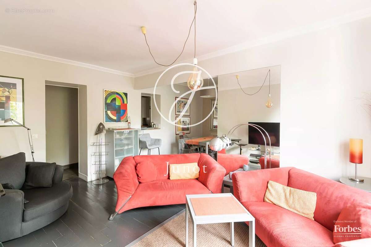 Appartement à PARIS-9E