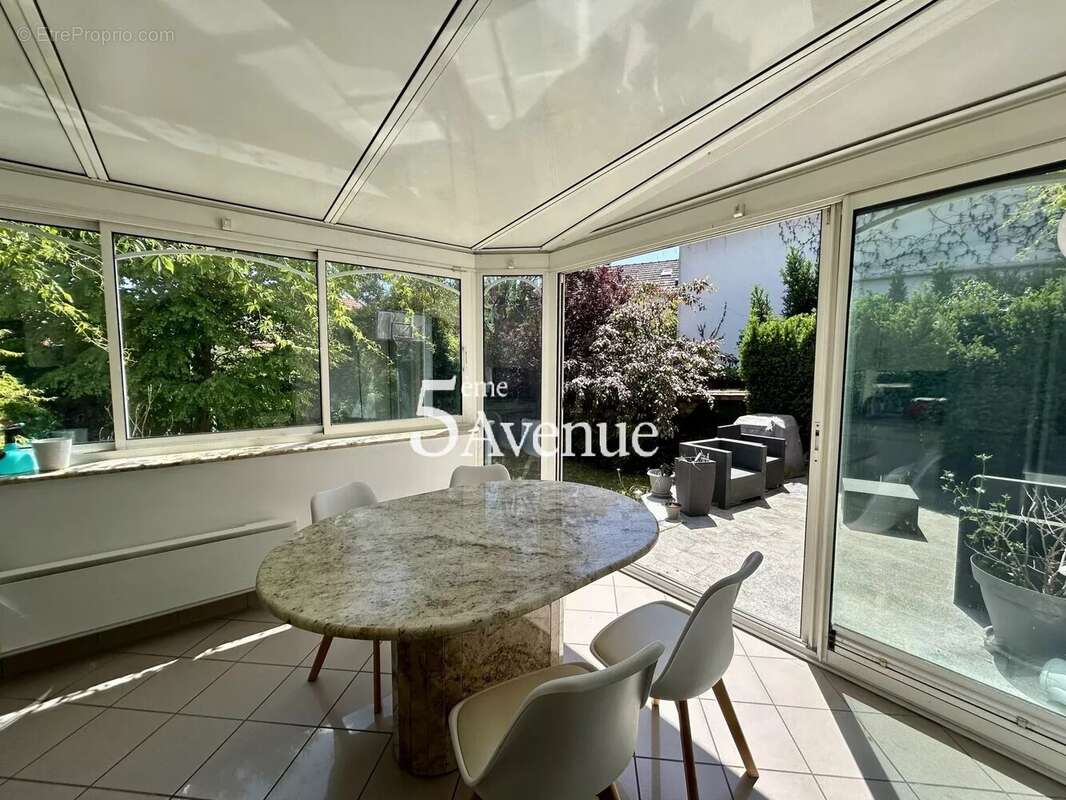 Maison à SAINT-MAUR-DES-FOSSES