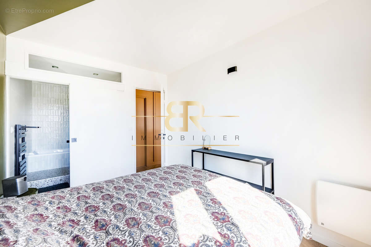 Refait à neuf / sans vis-à-vis  / fort potentiel locatif / pied-à-terre / premier achat - photo 11