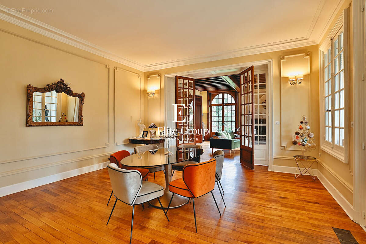 Maison à ORADOUR-SUR-VAYRES