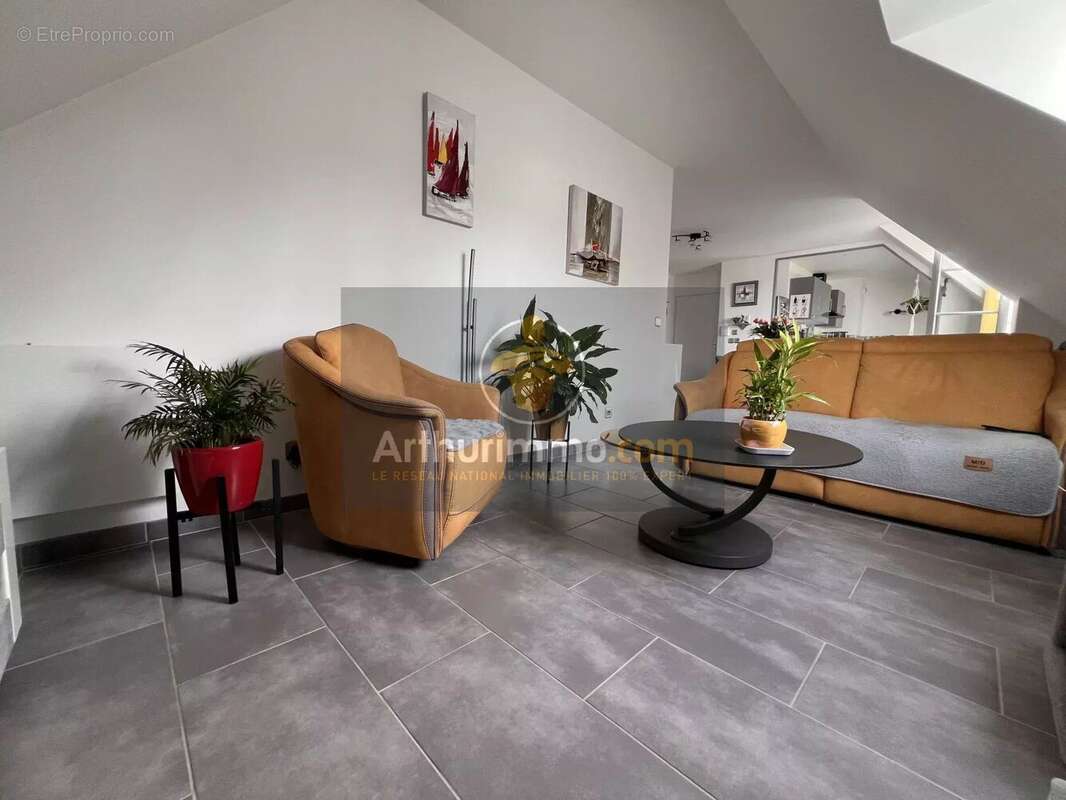 Appartement à FONTENAY-TRESIGNY