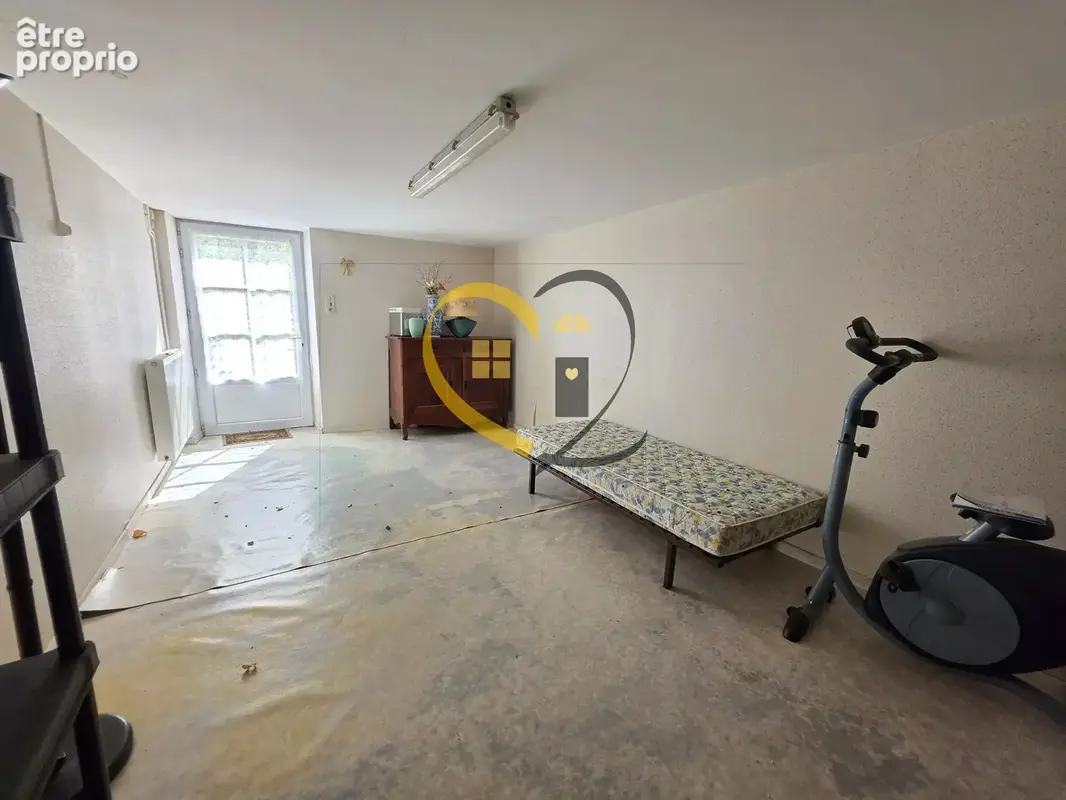 Maison de plain-pied – 3 chambres, dépendances et terrain de 2 116 m² - photo 17