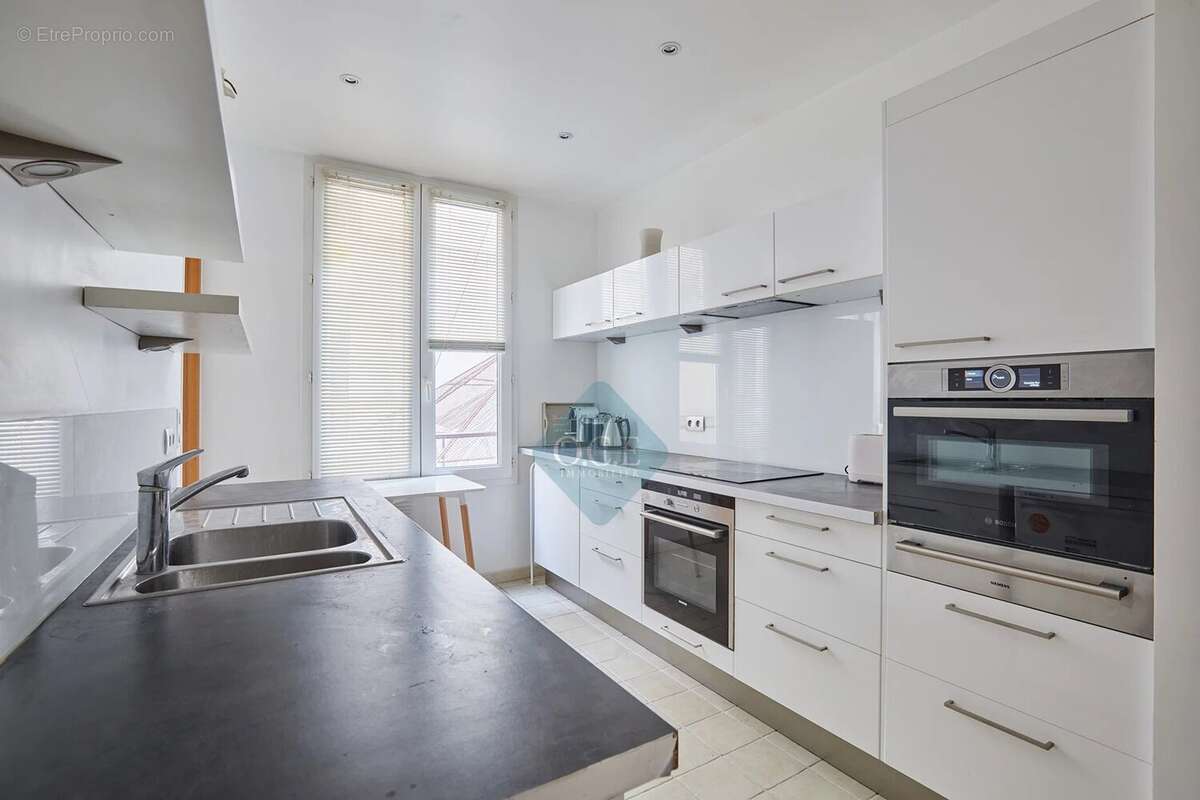 Appartement à PARIS-3E