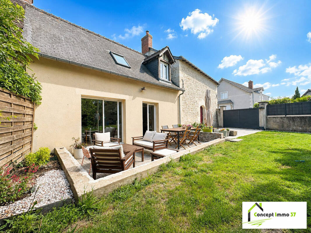Maison à LA VILLE-AUX-DAMES