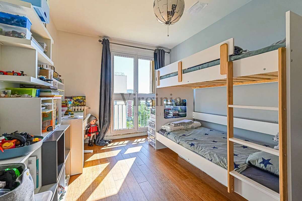 Appartement à CHARENTON-LE-PONT