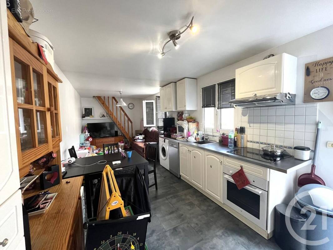 Appartement à SAINT-MAUR-DES-FOSSES
