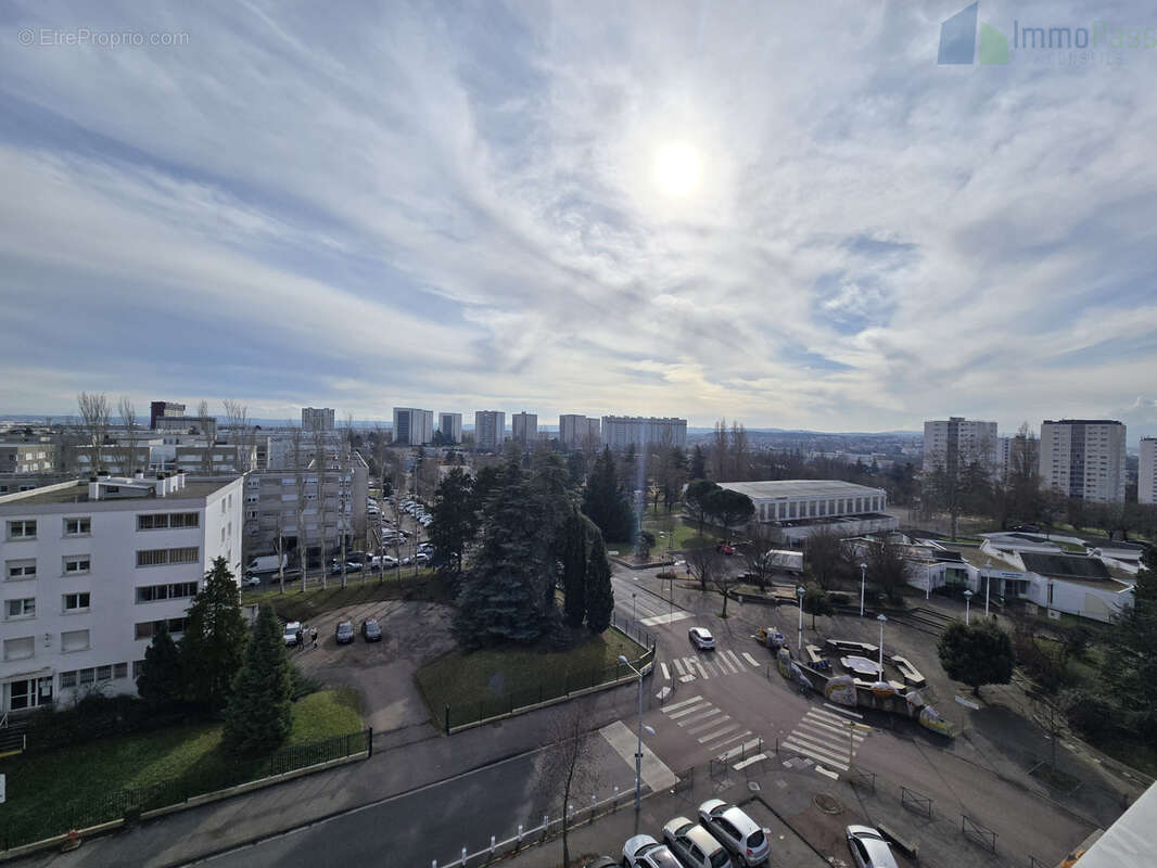 Appartement à VENISSIEUX