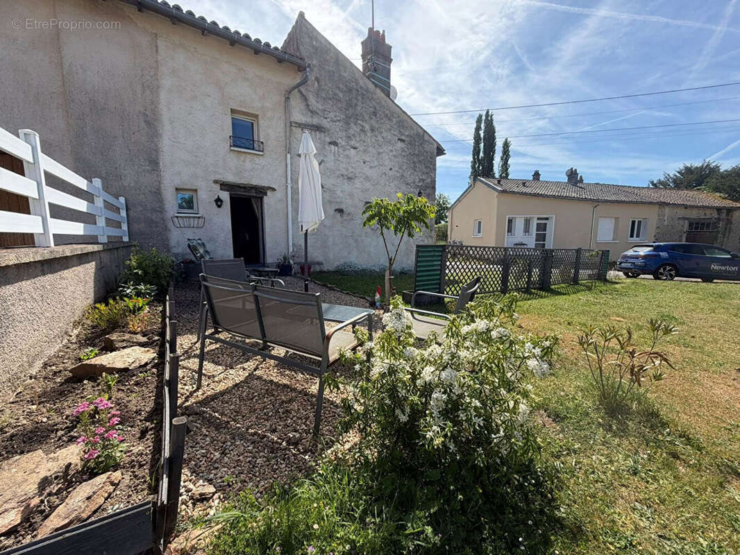 Maison à SAINT-OUEN-SUR-GARTEMPE