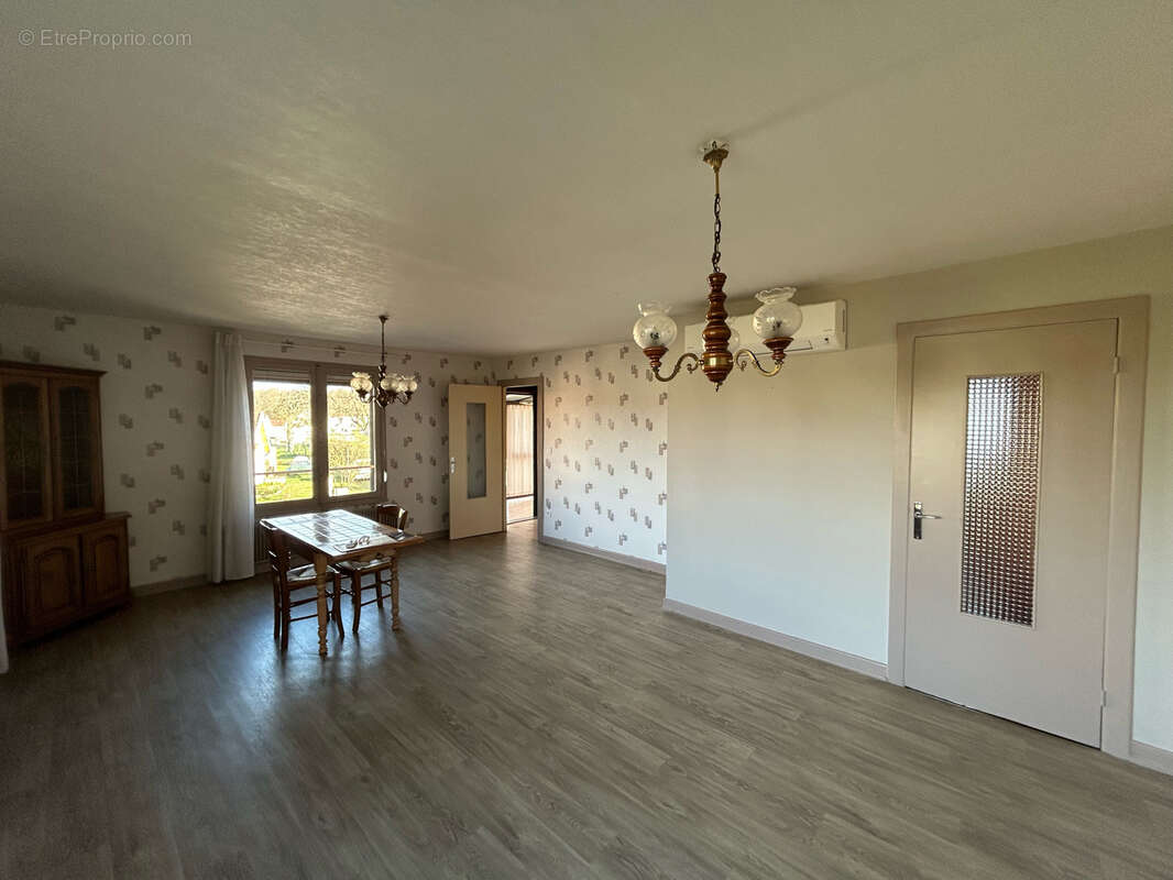 Maison à MAGNY-VERNOIS