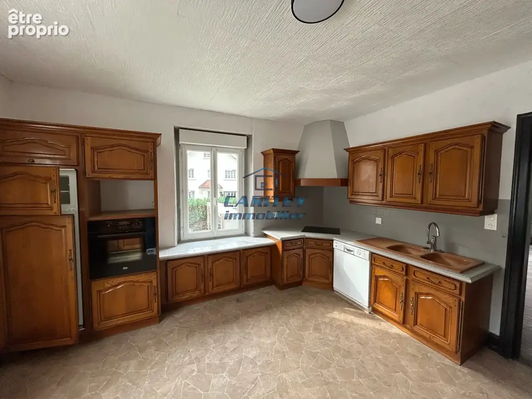 Photo Maison à Ternuay-Melay-Et-Saint-Hilaire au prix de 159 000€