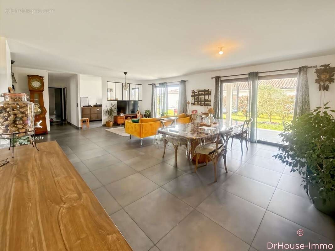 Maison à SAINT-JEAN-DE-MARSACQ