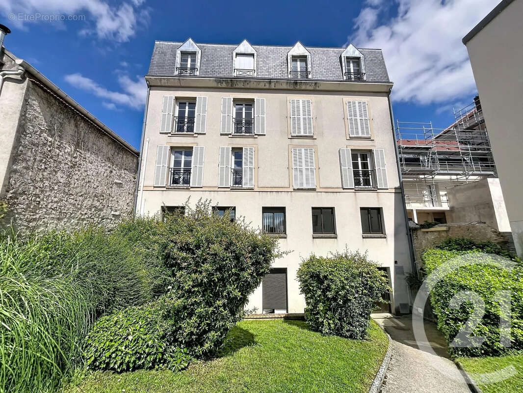 Appartement à BRIE-COMTE-ROBERT