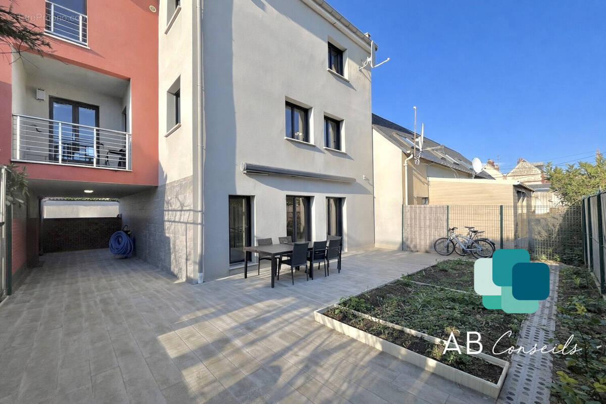 Maison à LE PETIT-QUEVILLY