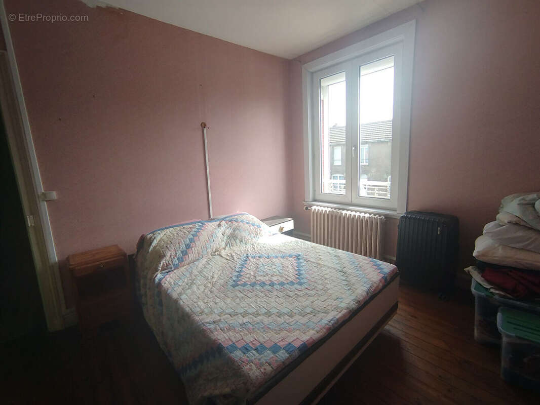 Maison à ORIGNY-SAINTE-BENOITE