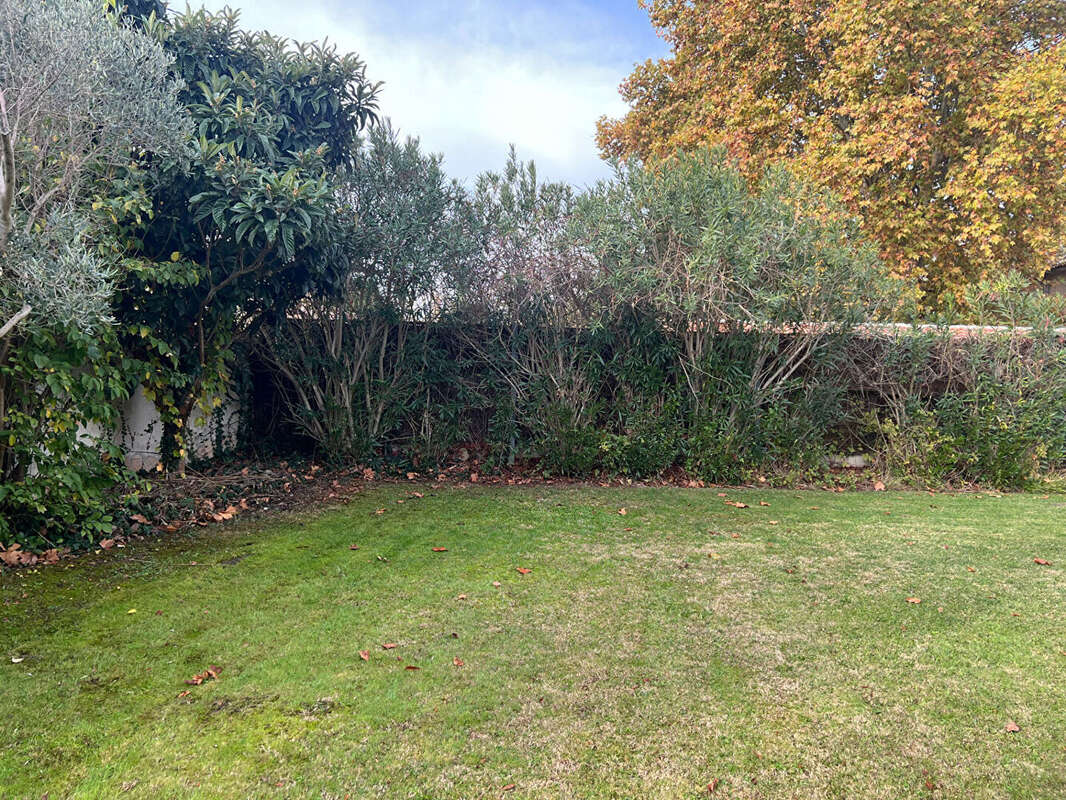Terrain Constructible Istres - photo 7