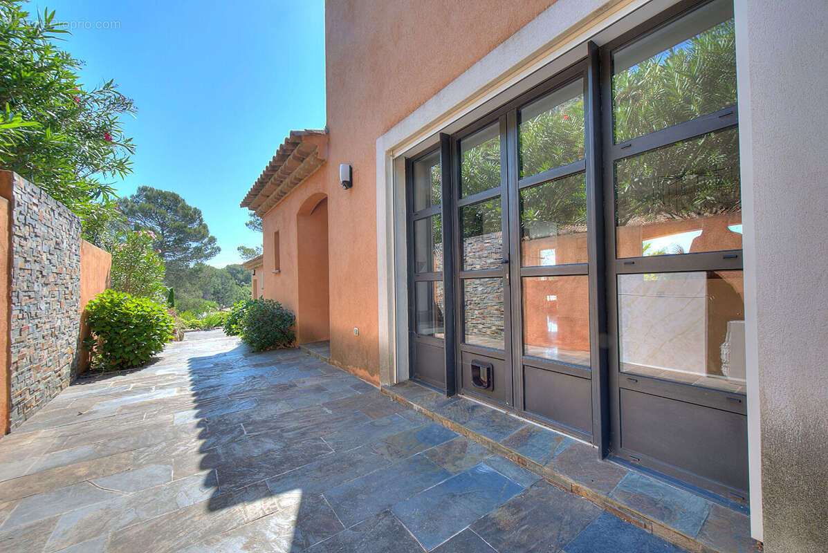 Maison à FREJUS