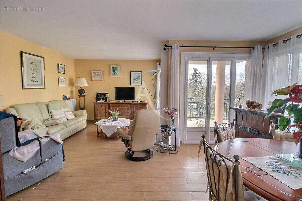 Appartement à MAUREPAS