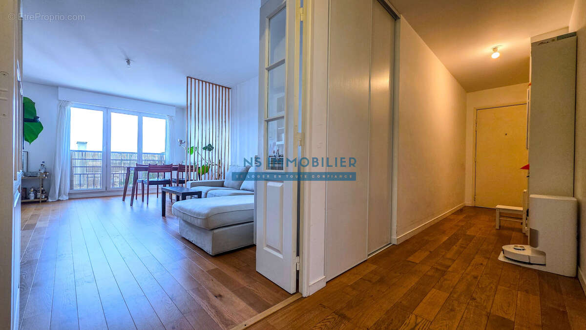 Appartement à SARTROUVILLE