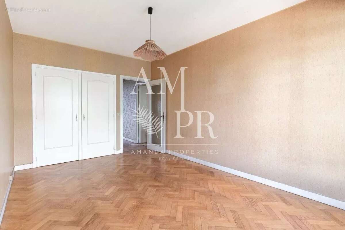 Appartement de 70m2 sur la Promenade des Anglais Vue mer panoramique - photo 8