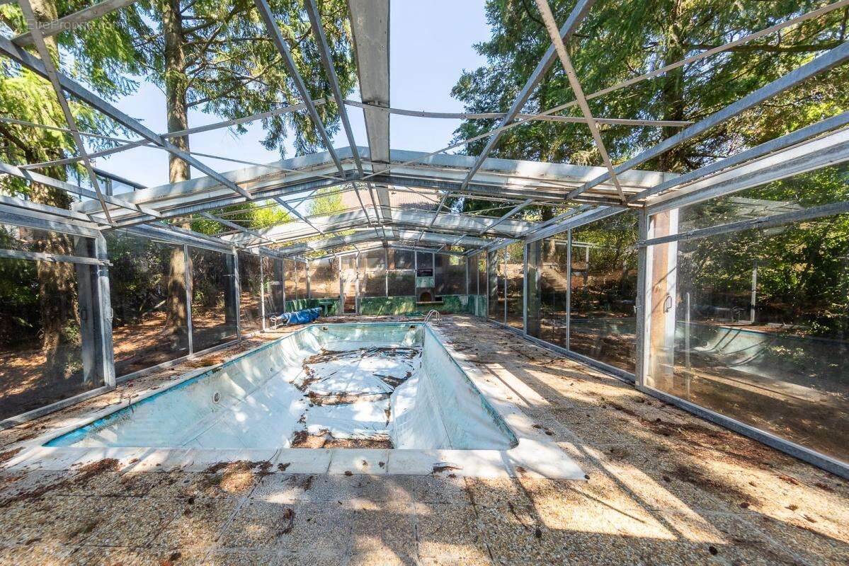 HURIGNY – Chalet suisse d'exception de 110m² sur 2 400 m² de terrain sans vis-à-vis – Fort potentiel de rénovation ! - photo 5