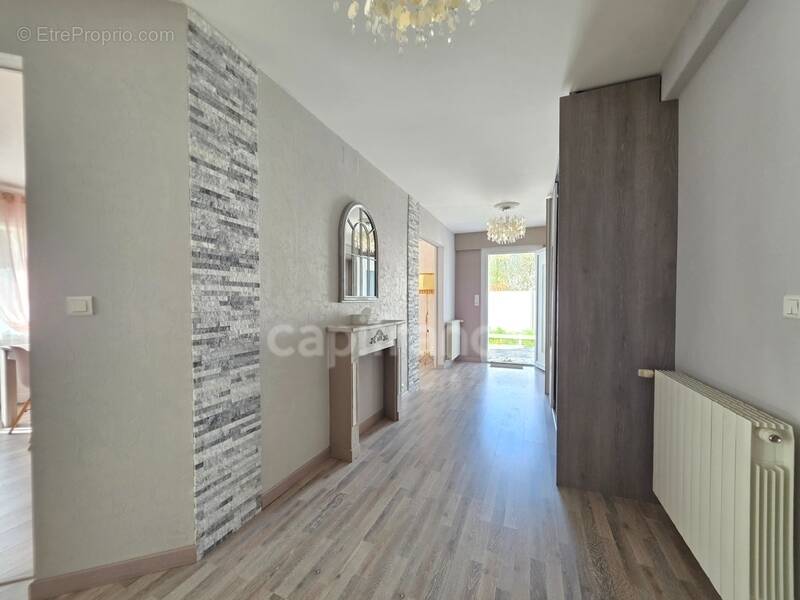 Maison à VILLEGOUGE