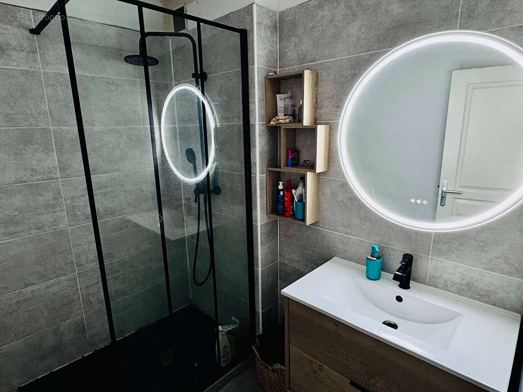 Appartement à SAINT-DENIS