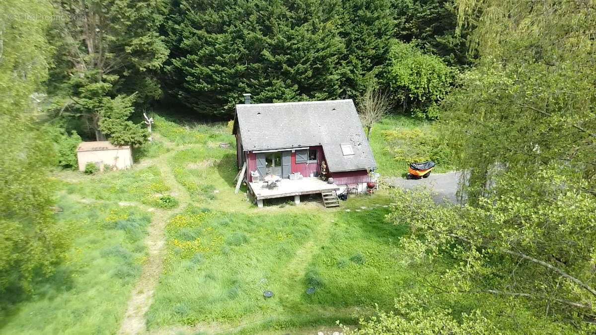 Maison à LA CHAPELLE-YVON