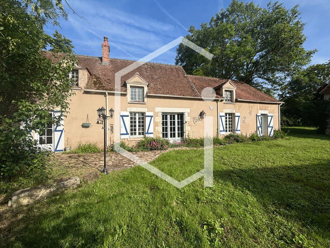 Maison à SURY-PRES-LERE