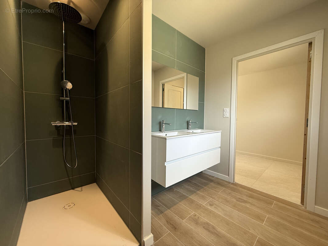 Maison à SAINT-LAURENT-D'OLT