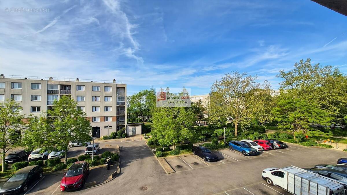 Appartement à SAINT-CYR-L'ECOLE