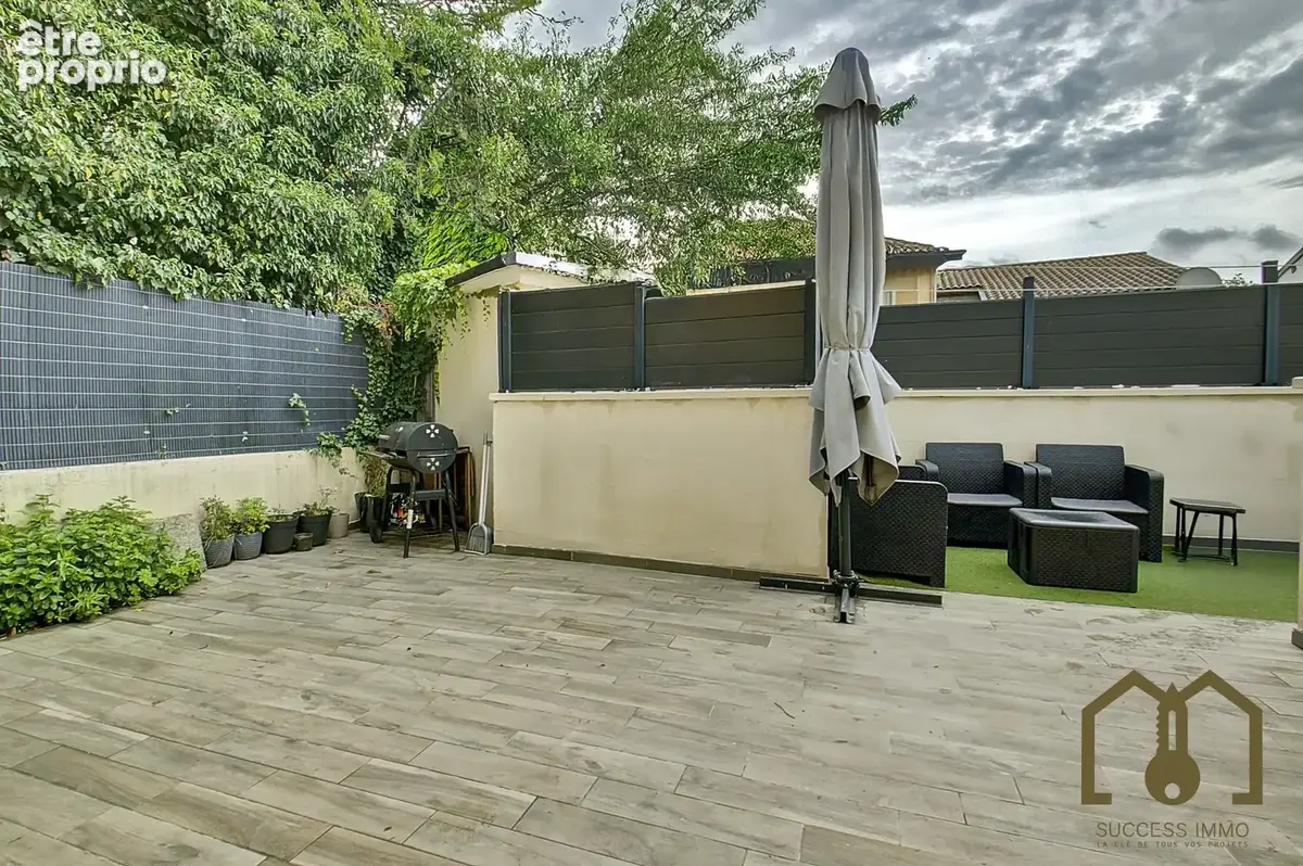 Maison 80 m² à Vaulx-En-Velin  - photo 9