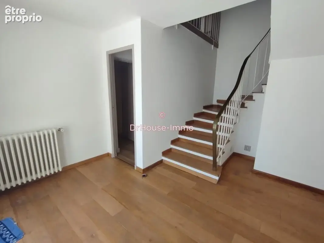 Maison 7 pièces 214 m² à vendre à Chateau-Arnoux-Saint-Auban (04160) - photo 11