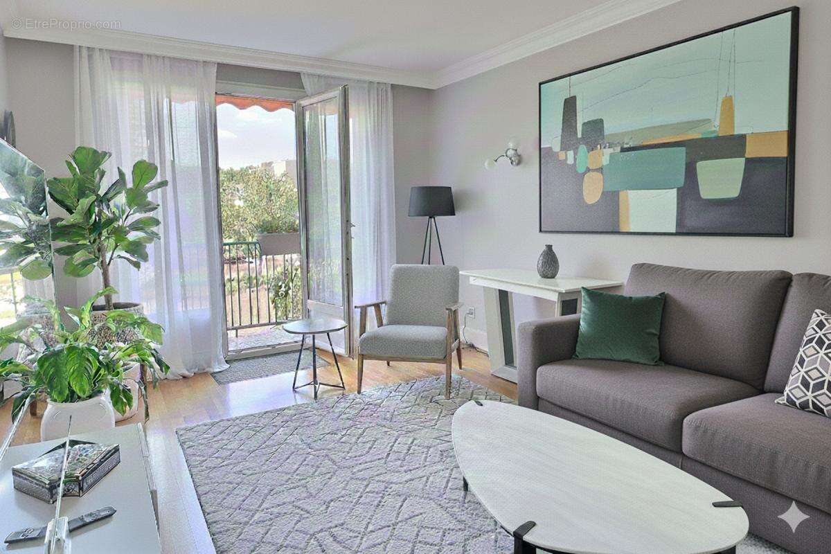 Appartement à LES CLAYES-SOUS-BOIS