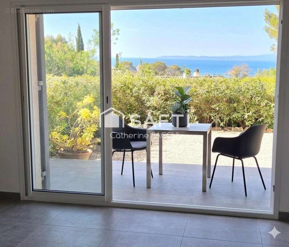 Photo 2 - Maison à SAINT-RAPHAEL