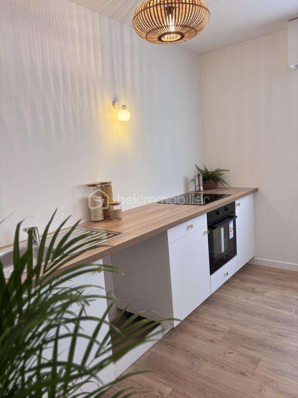 T2 rénové avec goût – Emplacement d’exception au Jardin Public ! - photo 13