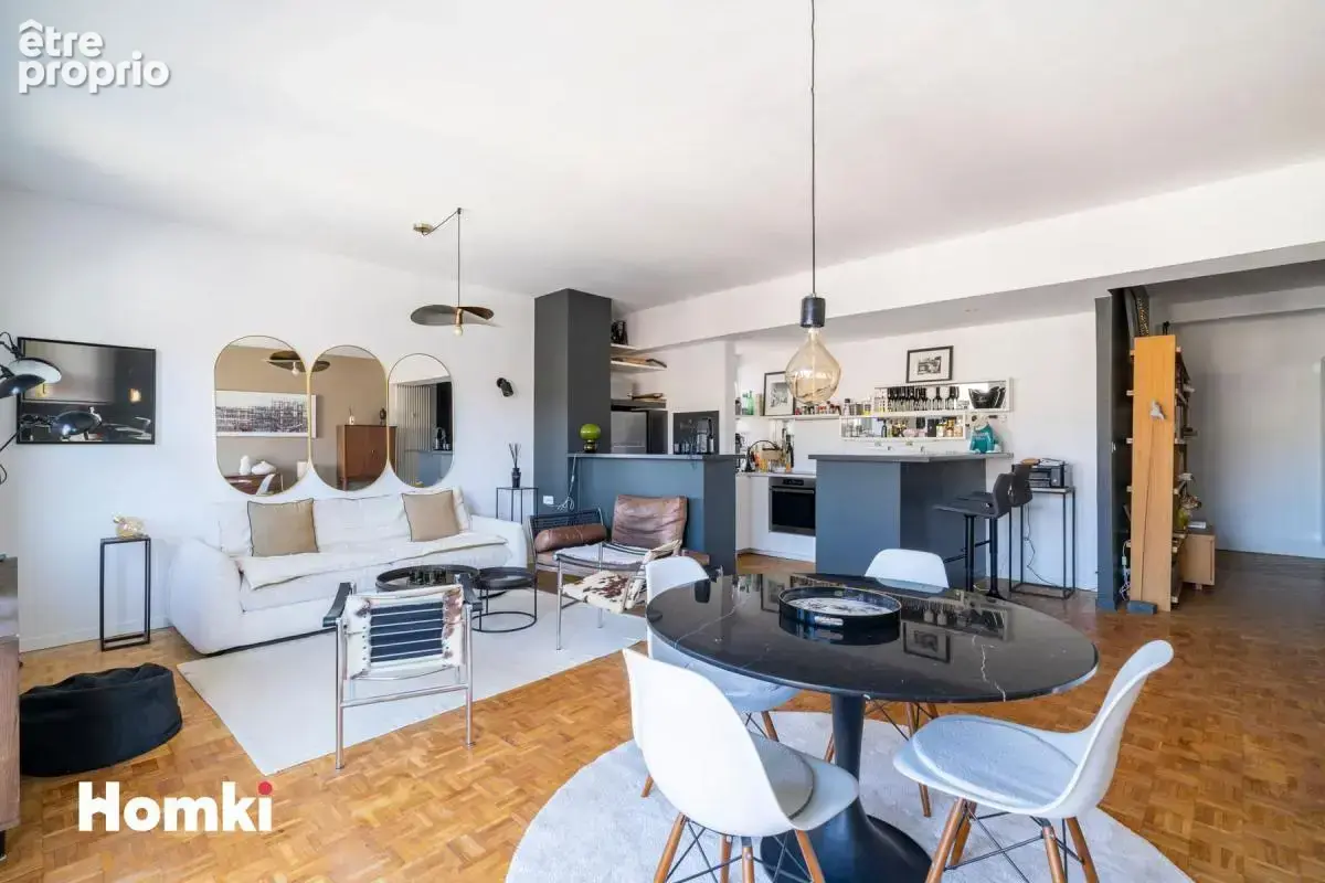 Appartement T3 de 98 m² à Marseille 13006, Rue de Village - photo 6