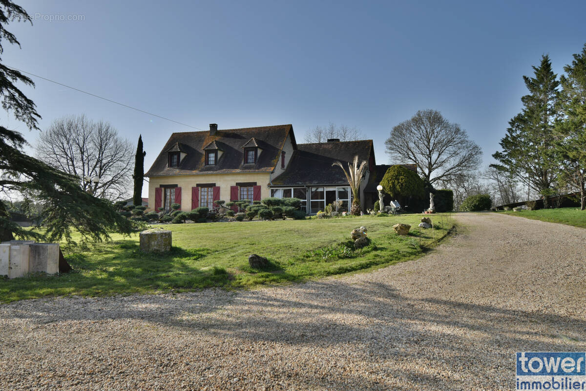 Maison à SAINT-PIERRE-D'EYRAUD
