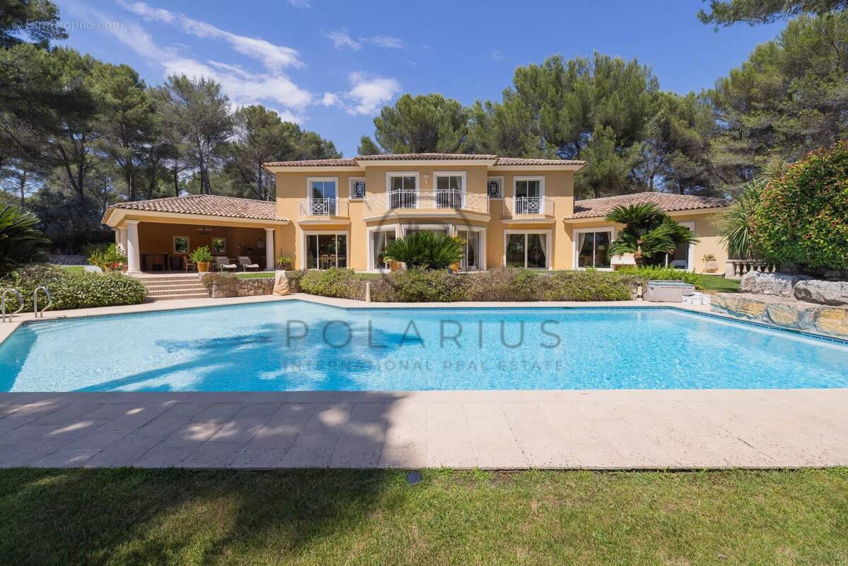 Maison à MOUGINS