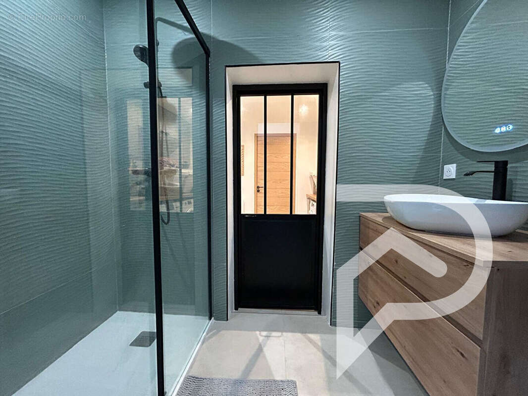 Maison à MOGNEVILLE