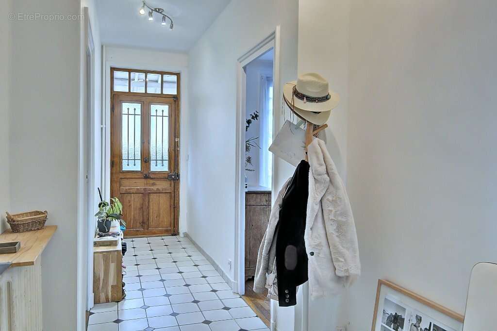 Maison à TASSIN-LA-DEMI-LUNE