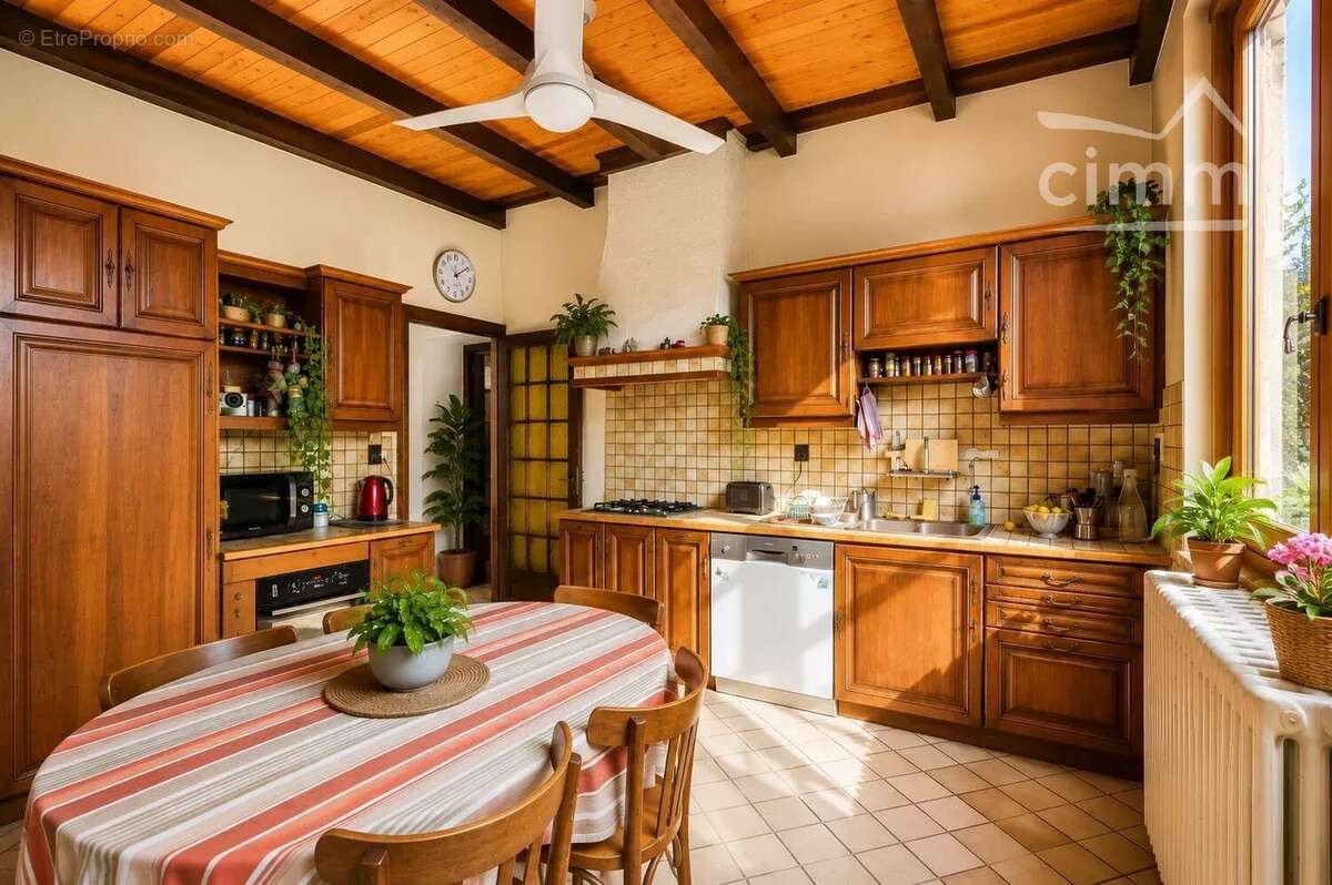 Maison à LYON-8E