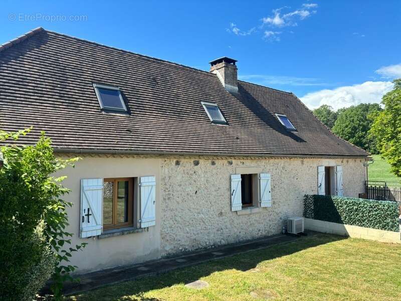 Propriete/Gites 6 hectares, Proche de THENON (24) - photo 17