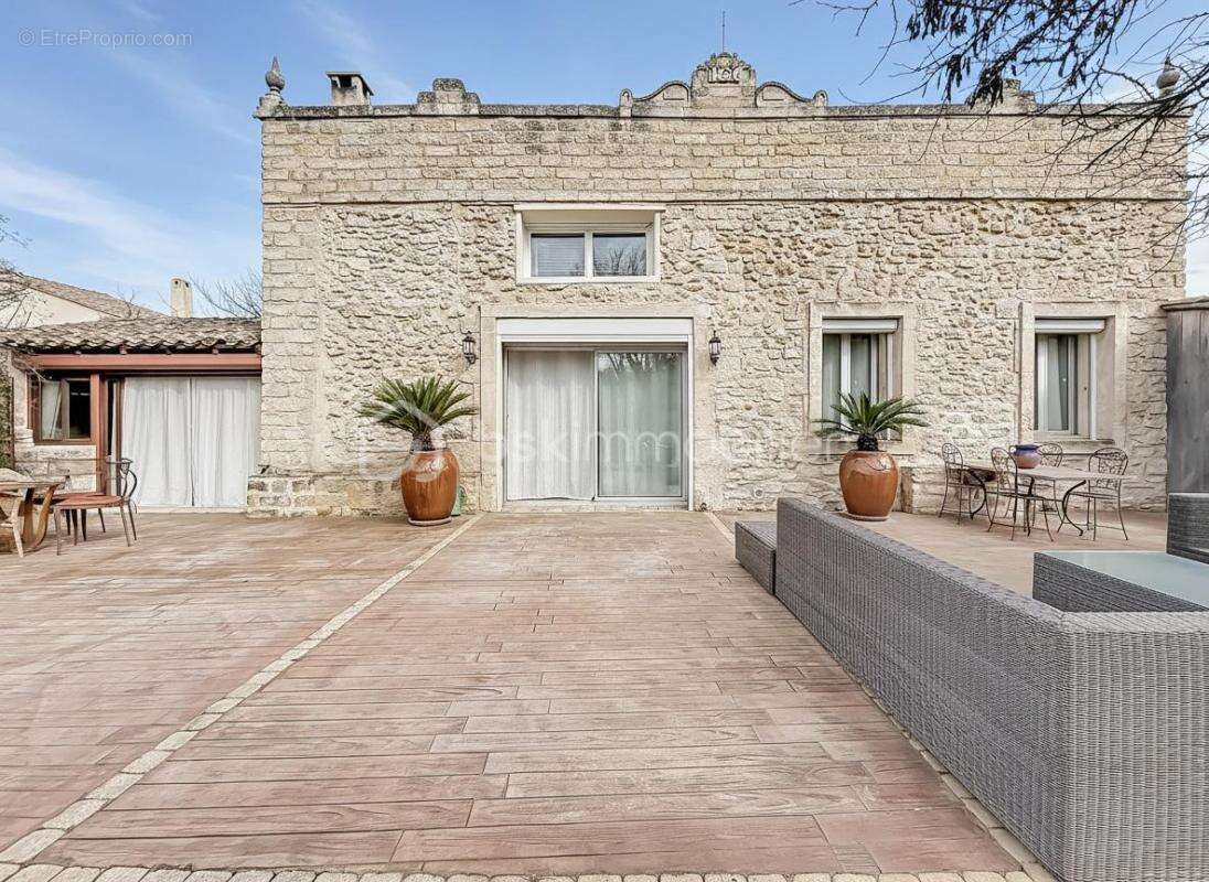 *** villa d’exception de 260 m² avec piscine – lattes (boirargues) *** - photo 4