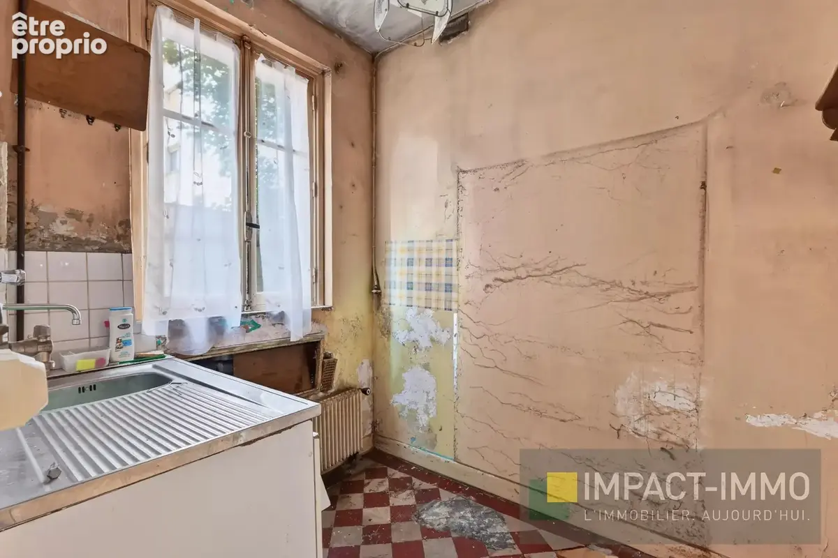 Loge de gardien à rénover avec accès jardin - photo 11