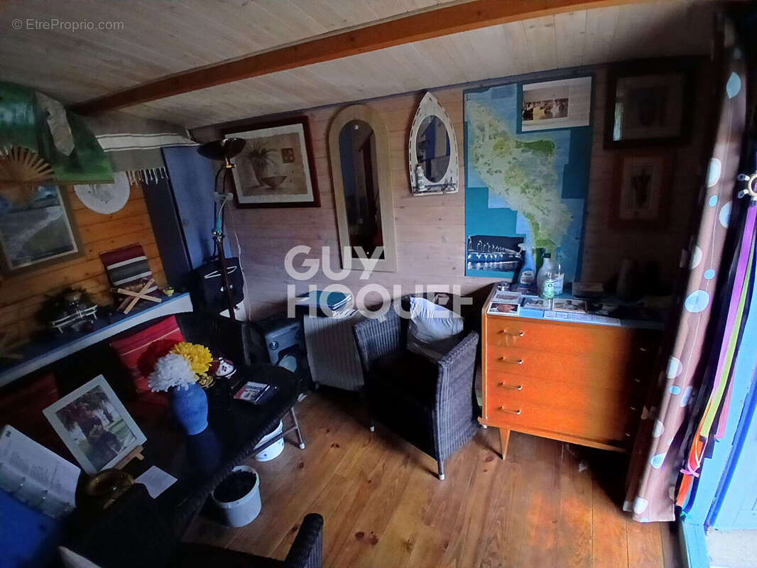 Terrain à SAINT-PIERRE-D&#039;OLERON