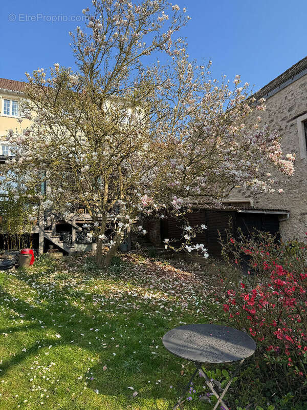 Maison à SAINT-NOM-LA-BRETECHE