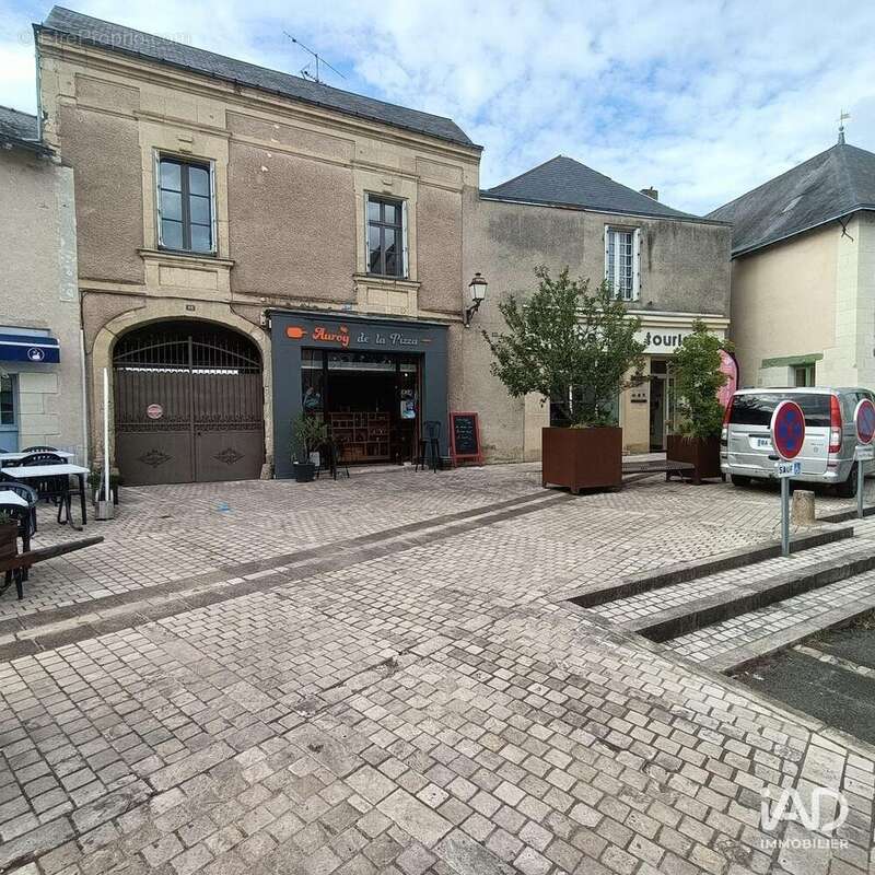 Photo 2 - Commerce à MONTREUIL-BELLAY