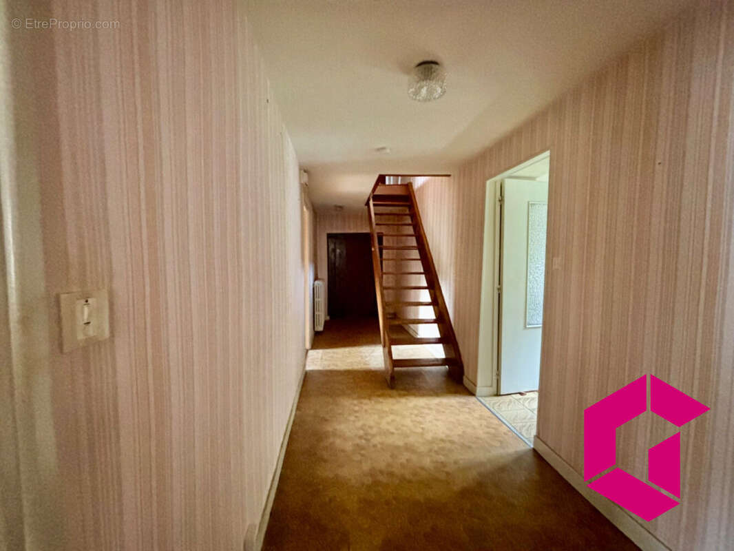 Maison à SAINT-MARTIN-DES-OLMES